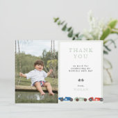 レトロなレースカーをテーマにした誕生日の写真 サンキューカード (スタンド正面)