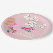 レトロなロー転がラスケートの誕生日パーティー ペーパープレート (アングル)