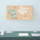 レトロなロー転がラスケートの誕生日パーティー 横断幕 (トレードショー)