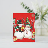 レトロなヴィンテージ雪カップルのクリスマス シーズンポストカード (スタンド正面)