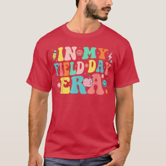 レトロな先生のフィールデイ時代が懐かしい フィールデイの面白Tシャツ Tシャツ