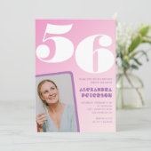 レトロな写真のピンクの56歳の誕生日招待状 招待状 (スタンド正面)