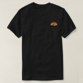 レトロな夕日と山の風景 | ビンテージの自然 Tシャツ (デザイン正面)