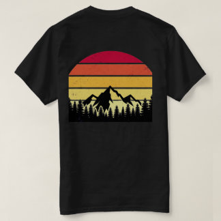 レトロな夕日と山の風景 | ビンテージの自然 Tシャツ