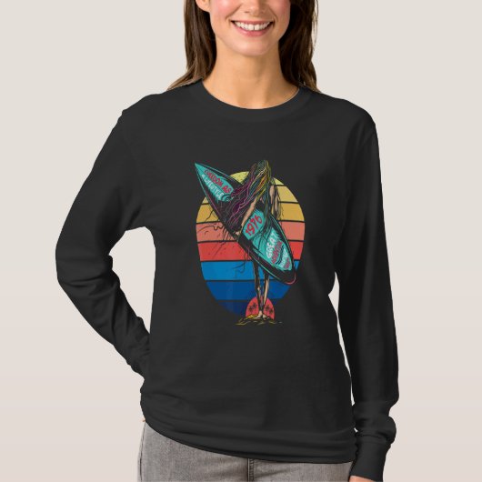 レトロな夕日 サーフボード サーフィン 1 Tシャツ (正面)