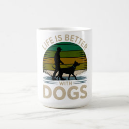 レトロな夕焼けの犬Tシャツ、人生は犬と一緒が良い  コーヒーマグカップ