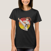 レトロな夕焼けテンプレートのAnime空手少女 Tシャツ (正面)