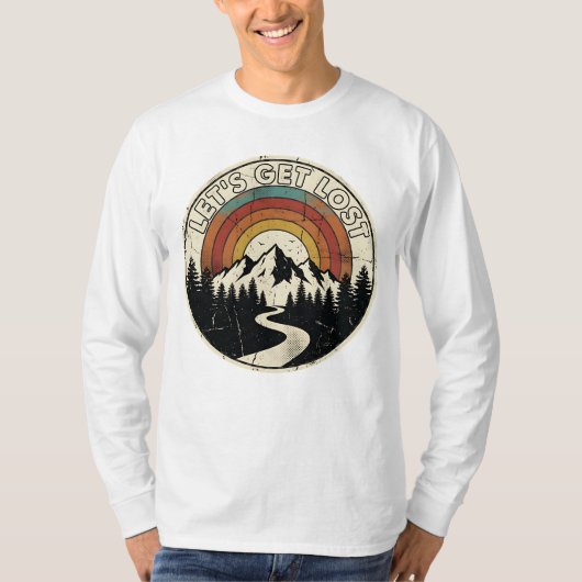 レトロな山の冒険アウトドア派 Tシャツ (正面)