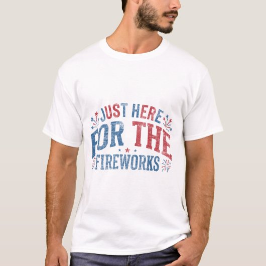レトロな愛国心あふれる花火大会 Tシャツ (正面)