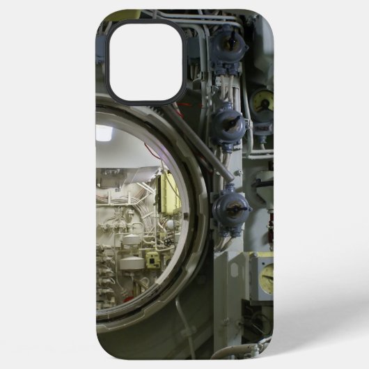 レトロな旧式の潜水艦 iPhoneケース (裏面)