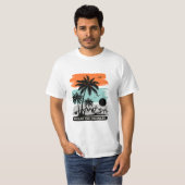 レトロな熱帯の夕日 ヤシの木 Tシャツ – シンプルデザイン (正面フル)