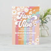 レトロな虹の5歳誕生日招待状 招待状 (スタンド正面)