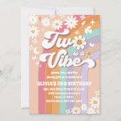 レトロな虹色のデイジー誕生日招待状 招待状 (正面)