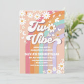 レトロな虹色のデイジー誕生日招待状 招待状 (スタンド正面)