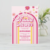 レトロな虹色のデイジー グルービー ピンクのブライズシャワー 招待状 (スタンド正面)