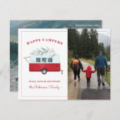 レトロな赤いキャンピングカーのアドベンチャー キャンピング クリスマスカード (正面/裏面)
