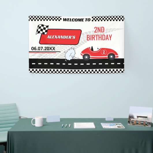 レトロな赤いレースカーが疾走する2歳の男の子の誕生日 横断幕 (トレードショー)