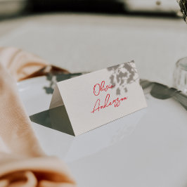 レトロな赤色の手書きの遊び心のある結婚式プレイスカード テーブルナンバー