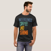 レトロな週末 コーヒーと釣りが楽しめる一枚 Tシャツ (正面フル)