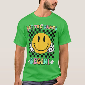 レトロな遠足が楽しい「運動会はゲームから始まる」 Tシャツ
