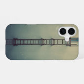 レトロな避難階段 iPhone 16ケース (裏面横)