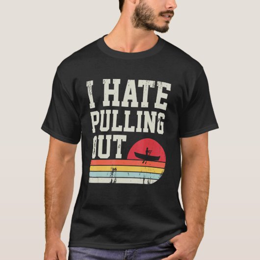 レトロな釣りボート船長を引っ張り出すのが嫌 Tシャツ (正面)