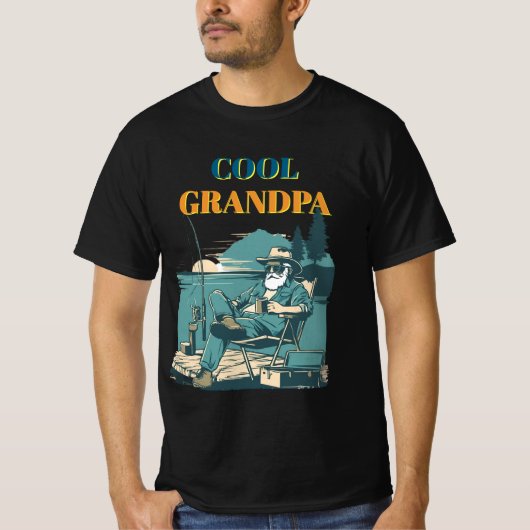 レトロな雰囲気の漁師の桟橋デザイン Tシャツ (正面)