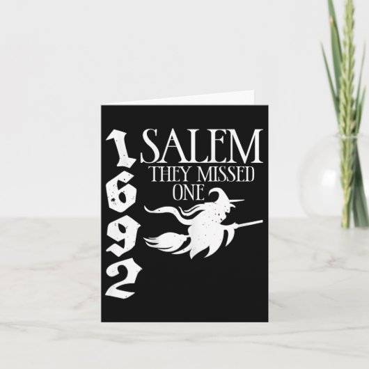 レトロな魔女のセイラム1692 １人の魔女を見逃した カード (正面)