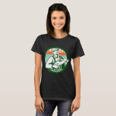 レトロな魚屋と魚の円形フレームデザイン Tシャツ (正面フル)