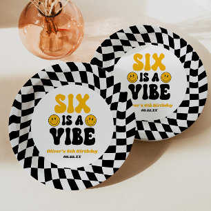 レトロな6歳の誕生日パーティー、Six Is A Vibe ペーパープレート