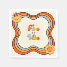 レトロな70年代の虹色の5歳の誕生日デザイン Five is a Vibe