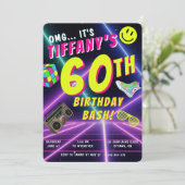 レトロな80年代ネオンの名入れマイルストーン誕生日パー 招待状 (スタンド正面)