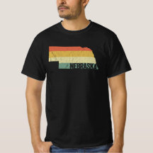 レトロな80年代風のディストressedヴィンテージサンセットネブラスカTシャツ