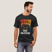 レトロな「父レベル解除」 Tシャツ (正面フル)