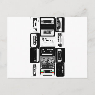 レトロのオーディオ・カセットテープのグループのb&w ポストカード