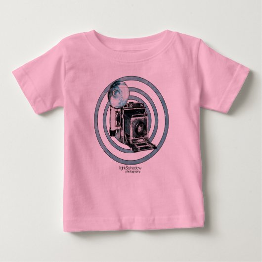 "レトロのカメラ"の幼児Tシャツ ベビーTシャツ (正面)