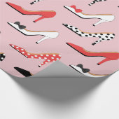 レトロのカラフルでガーリーなハイヒールポンプはパターンに蹄鉄を打ちます ラッピングペーパー (角)