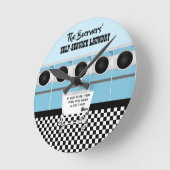 レトロのセルフサービスで洗濯をする ラウンド壁時計 (傾斜)