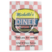 レトロのダイナーの印50sのピンクのチェック模様のパーソナライズ ミディアムペーパーバッグ (正面)