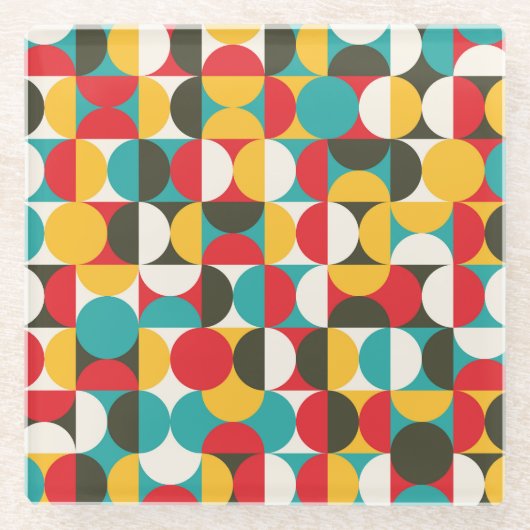 レトロの円：カラフルヒップスターのパターン。 ガラスコースター (正面)