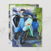 レトロの写真のイタリア語はPiaggioのスクーターを作りました ポストカード (正面/裏面)