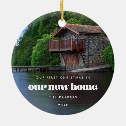 レトロの最初のクリスマスの新しい家の写真 セラミックオーナメント (裏面)