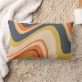 レトロの波線 – オレンジ、ネイビー、イエロー、ベージュ ランバークッション (ブランケット)