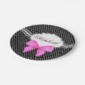 レトロの白黒の水玉模様のピンクの弓モノグラムの名前 ペーパープレート (アングル)