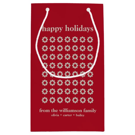 レトロの花の形をクリスマスレッドのファミリーネームで  スモールペーパーバッグ (裏面)