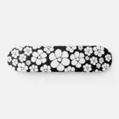 レトロの花模様(白、黒) スケートボード (横)