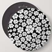 レトロの花模様（白、黒） 缶バッジ (正面&裏面)