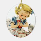 レトロの誕生日の女の子のケーキ猫のアートワーク セラミックオーナメント (左)