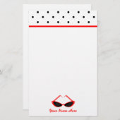 レトロの赤いキャッツ・アイのサングラス及び黒い水玉模様 便箋 (正面/裏面)