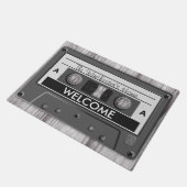 レトロの音楽愛好者のカセットテープの歓迎 ドアマット (アングル)